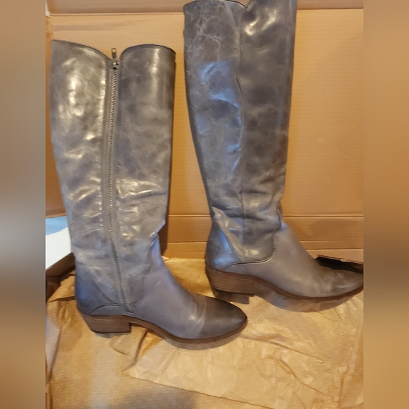 Frye, 🩶Carson Piping Tall in Graphite - Picture 5 of 16